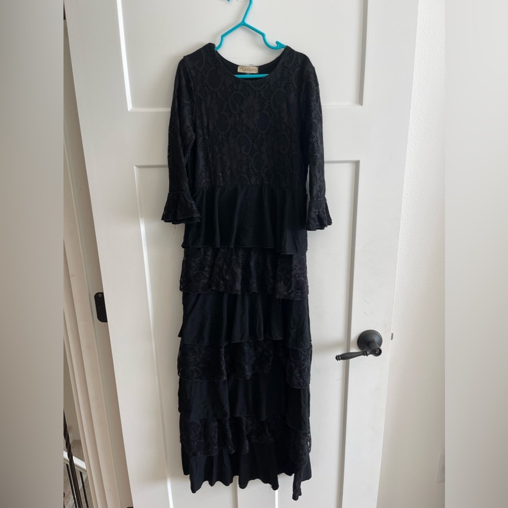 Nuggles girls size 8 black lace ruffle dress.
